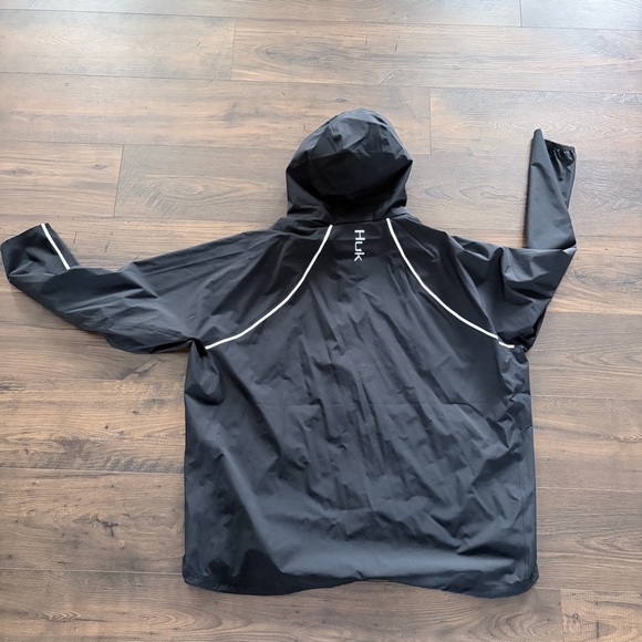 Huk Men's Black Windbreaker Jacket - Picture 4 of 10
